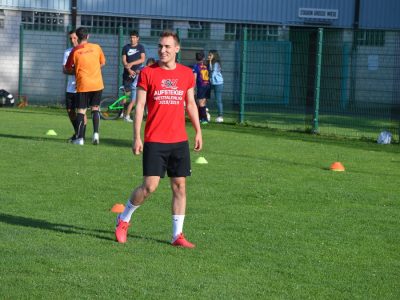 Joshua Becker beim Training auf der städtischen Anlage in Hüsten. - Foto: Stallmeister